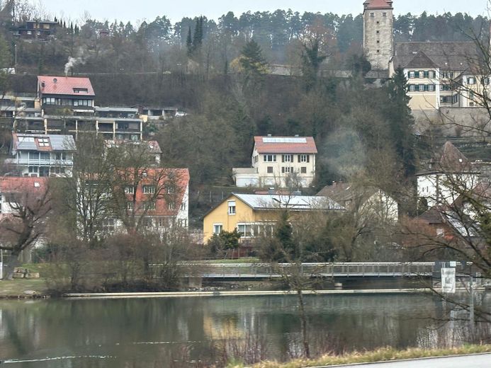 Traumhaus in Top Lage mit Einliegerwohnung und hohem Ausbaupotential und großem Grundstück – Foto 6