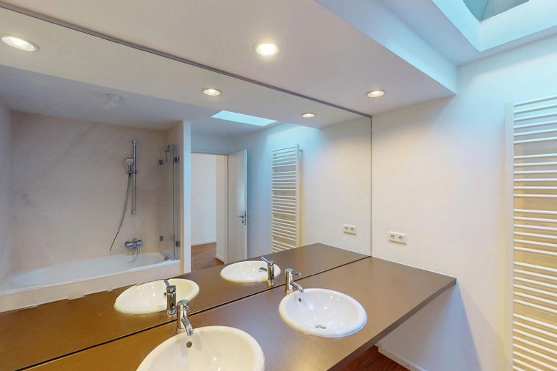 Traumhafte Dachterrassenwohnung – Badezimmer