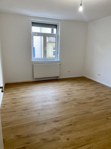 Stilvoll sanierte 2-Zimmer-Wohnung in Stuttgart-Süd (nähe Marienplatz) zur Miete ab 01.08.26 – Schlafzimmer 2