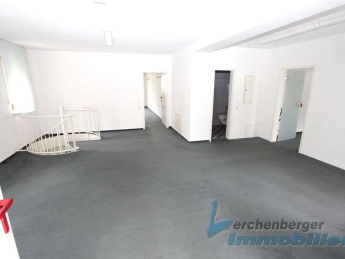 Vielfältige Gewerbeeinheit in verkehrsgünstiger Lage von Deggendorf – Foto 1