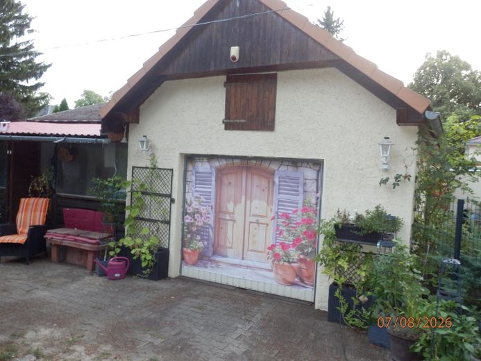 Einfamilienhaus mit Pool & Saunahaus und viel Privatsphäre – zweite Garage am Saunahaus