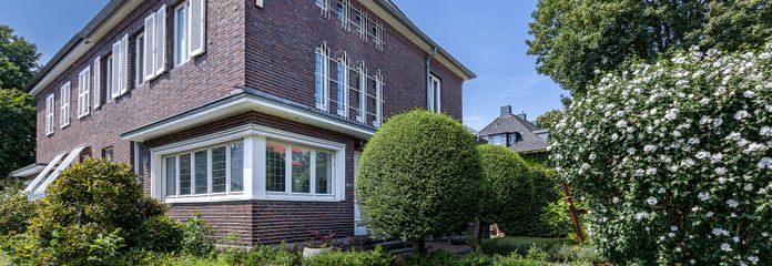 Hochwertiges Einfamilienhaus, 228 Wohnfl., 3 Etg., 5 Schlz., Terrasse, 2 Balkone, 3 Bäder & Sauna