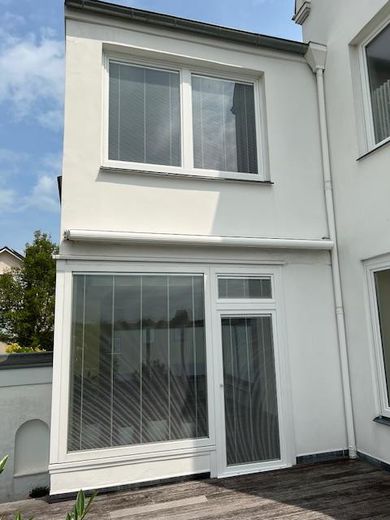 Blick v Terrasse auf Haus