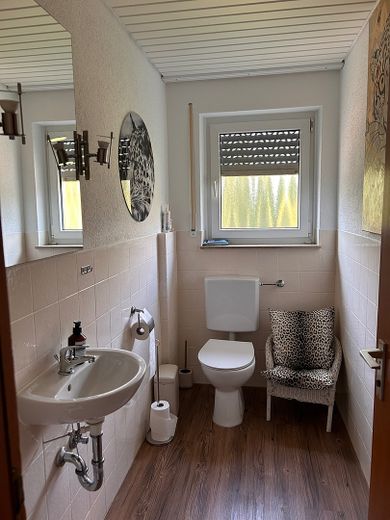 Stilvoll möblierte 120 m² Wohnung mit Kamin, Balkon und Gartennutzung in Heilbronn – Zdjęcie 22