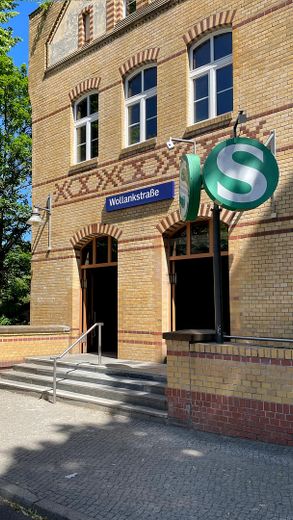 Luminoso apartamento antiguo de 1 habitación con cocina independiente – disponible para ocupar de inmediato – S-Bahn Wollankstraße