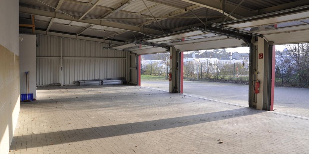 Gewerbeobjekt/Halle mit Büro und Stellplätzen zentral gelegen in Wismar-Westhafen – 12 Halle Innenansicht