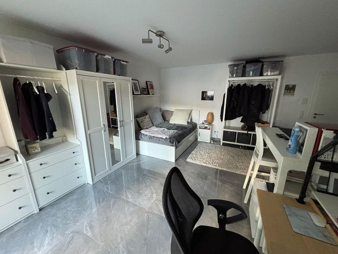 Beautiful 1-room apartment "for rent to students only" – Wohnbereich