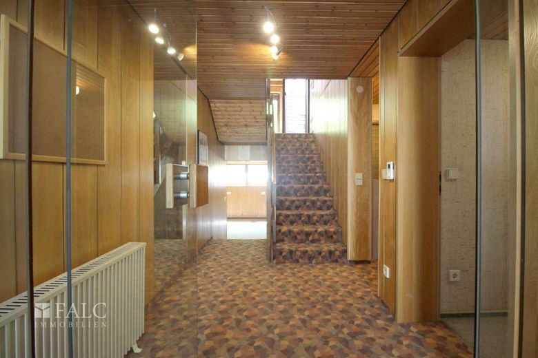Reihenhaus mit PLUS für Platz – Eingang