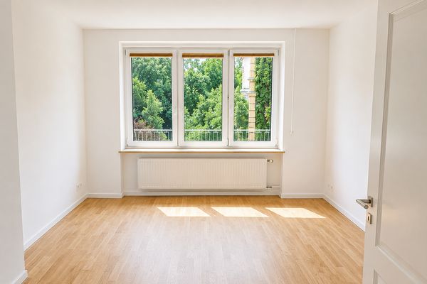Erstbezug in 3-Zimmer Wohnung mit Balkon & Küche nach Sanierung