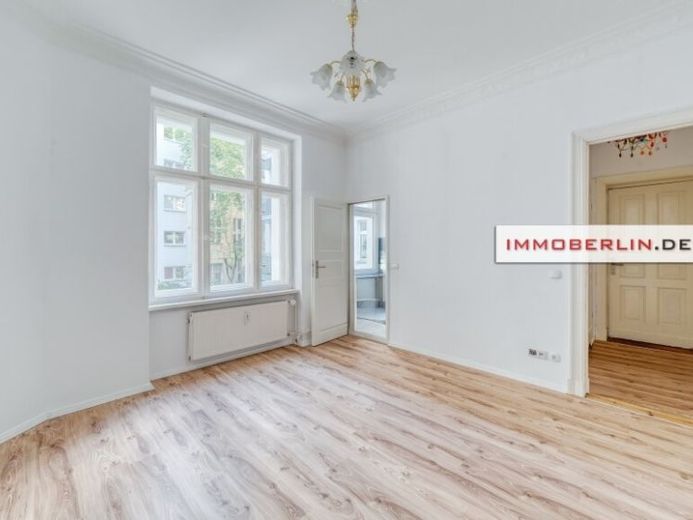 IMMOBERLIN.DE - Stilvolle Stuck-Altbauwohnung in ruhiger Lage – Foto 1