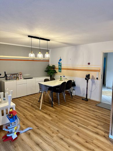 Attraktive 3,5-Zimmer-Wohnung mit Balkon, Aufzug & Tiefgarage in Horb a. N. – Esszimmer