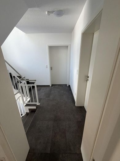 Nouveau projet haut de gamme : 3-4 pièces avec faibles charges (bâtiment KFW55) – Flur OG