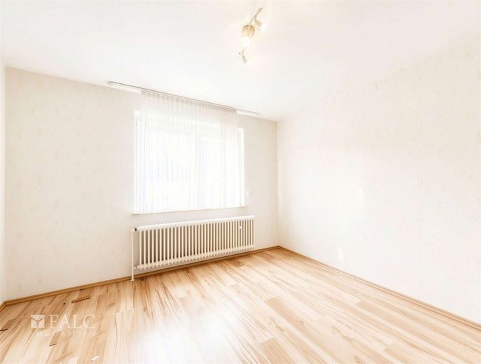 Perfekt für Familien: Haus mit Garten, Garage und Entwicklungspotenzial – Schlafzimmer UG