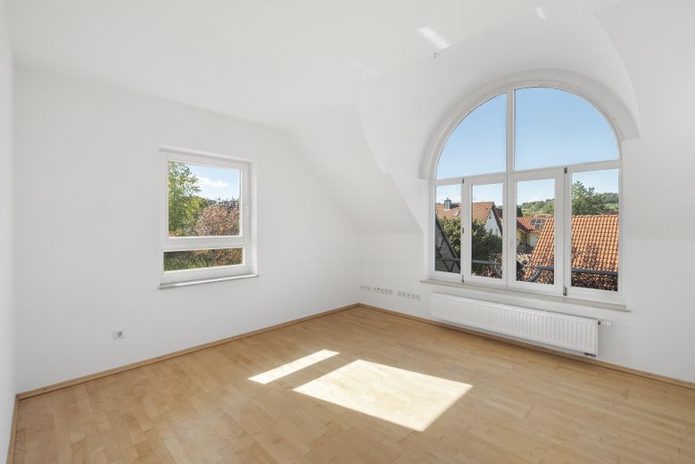 Casa familiare di 239 m² con piano giardino flessibile – senza provvigione – Kleines Schlafzimmer 1. Stock