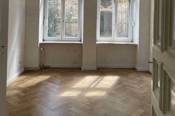 Exklusive 5-Zimmer-Wohnung nach hochwertiger Totalsanierung mit Garten, BBQ & Spielplatz