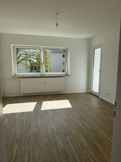 Erstbezug nach Renovierung! Helle und ruhige 3-Zimmer-Wohnung mit Südbalkon, fußläufig zur Schlei – WJ-00167_bild_001.jpeg