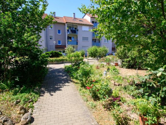 RESERVIERT: Einzugbereite 3 ZKB Erdgeschosswohnung mit Loggia und TG-Stellplatz Ludwigshafen-Edigheim – Foto 1