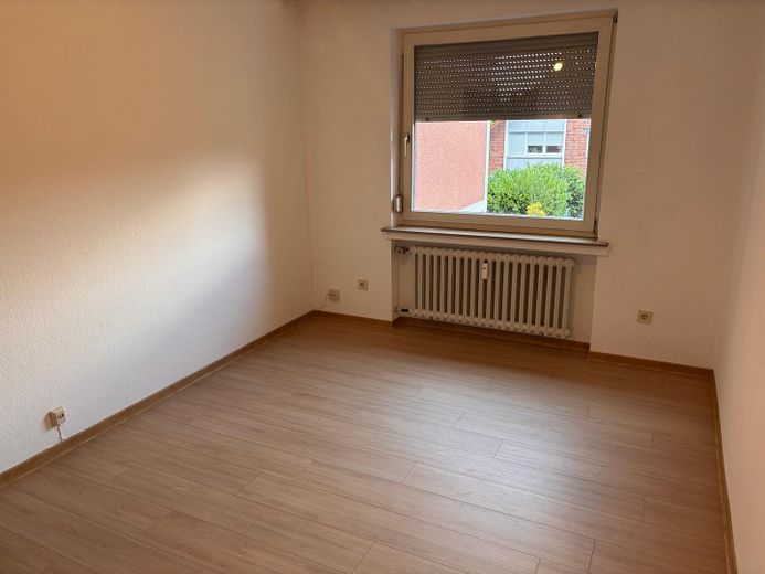 3 Zimmer Wohnung in zentraler Lage – Kinderzimmer Perspektive II