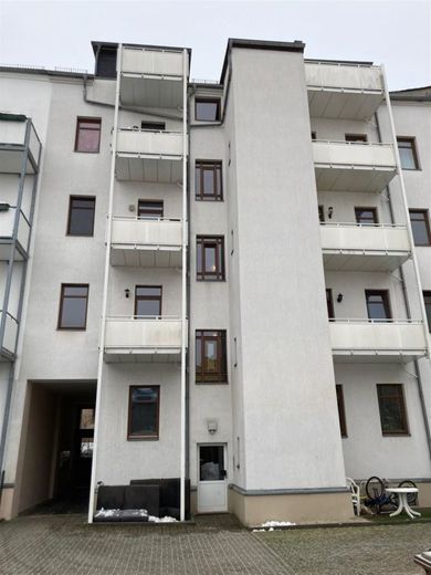 Gemütliche 3-Zimmer mit Laminat, Balkon und Wannenbad in zentraler Lage! – PHOTO-2023-02-07-09-25-35_3