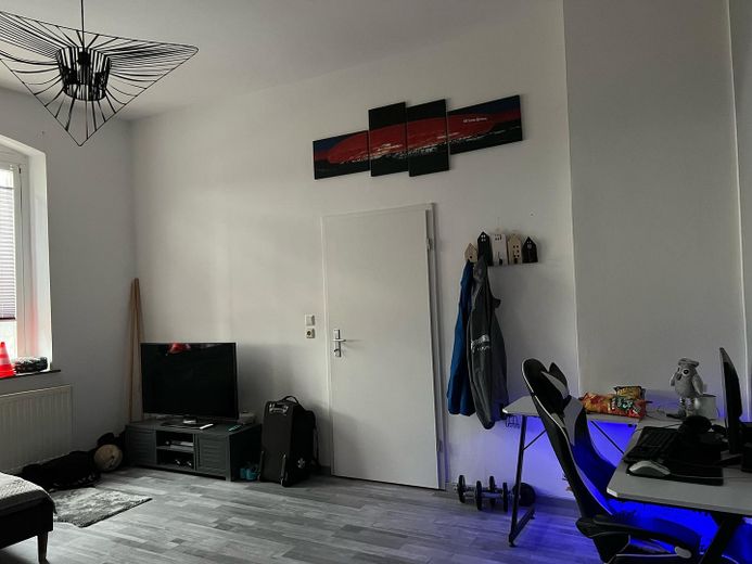 Großzügige 4-Zimmer-Wohnung | 107 m² | große Wohnküche |  Bad mit Badewanne | Hof – Foto 15