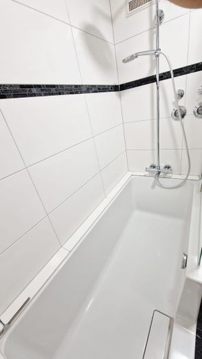 Begehbare Badewanne