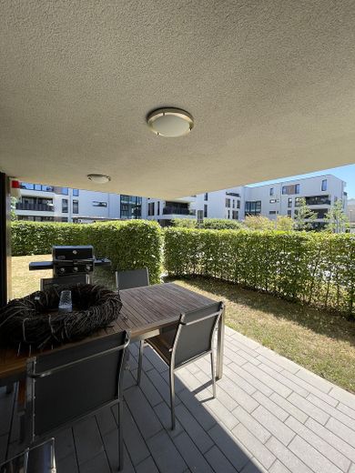 Topmoderne 4 Zimmerwohnung inklusive 2 Tiefgaragenplätze – Photo 4