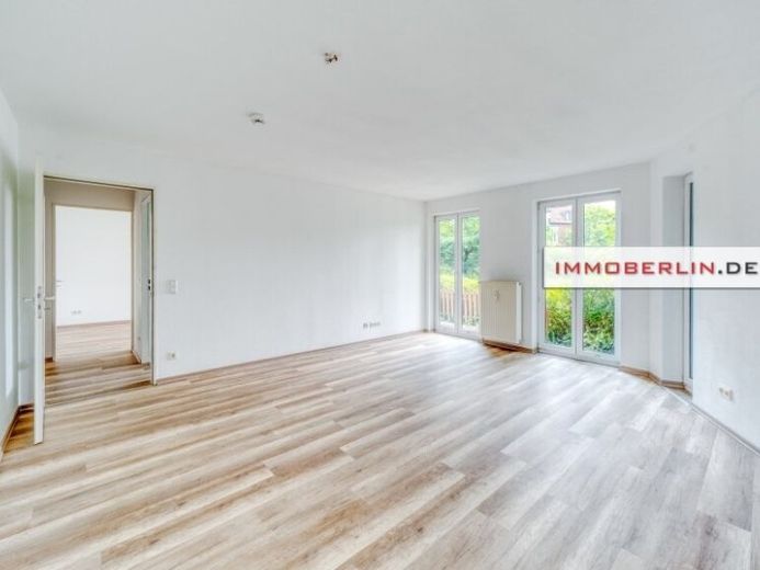 IMMOBERLIN.DE - Sehr adrette Wohnung mit Sonnenterrasse, Blick ins Grüne & Pkw-Stellplatz – Foto 1