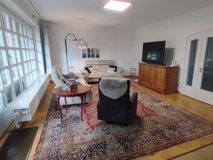 Stilvolles Einfamilienhaus in Oberneuland – Wohnzimmer
