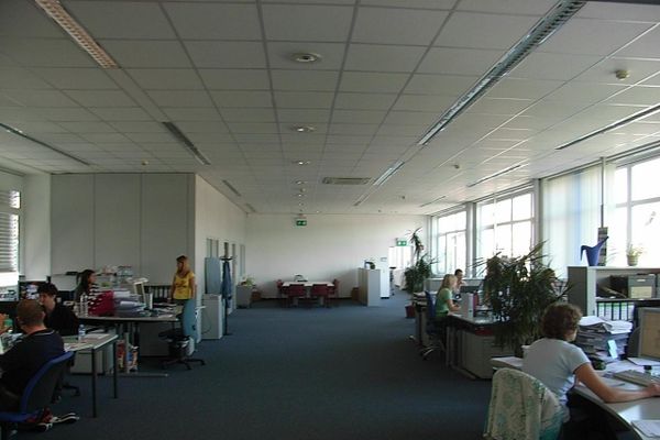 Великі світлі офісні площі ** Без комісії ** За бажанням 235 кв.м склад