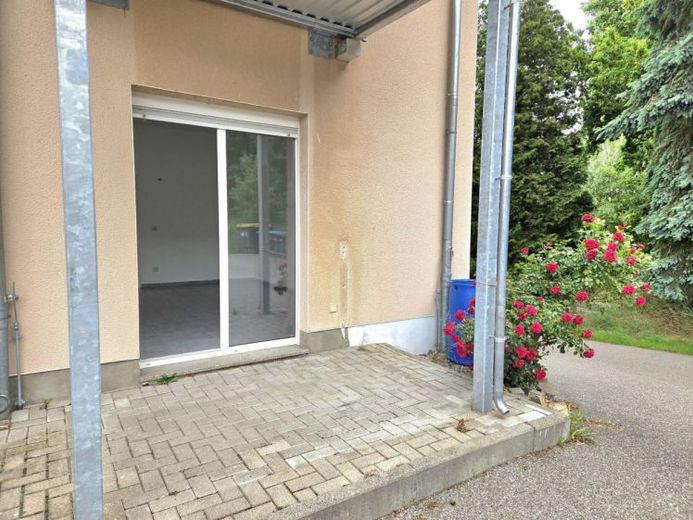 Charming 1-room apartment with fitted kitchen and terrace in greenery! – Foto 1