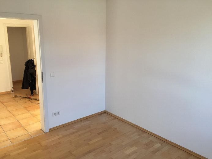 Moderne 3-Zimmer Wohnung mit Balkon, EBK und Garage – Kind/Arbeiten