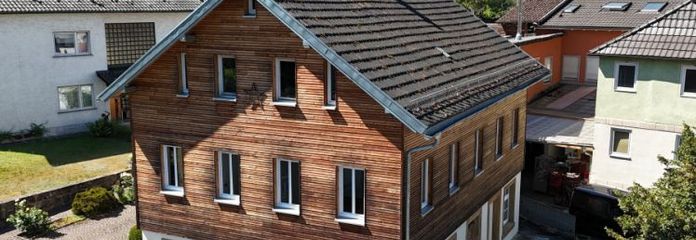 Gioiello storico: casa unifamiliare con appartamento indipendente, camino, terrazza sul tetto e potenziale di ampliamento a Marktgraitz