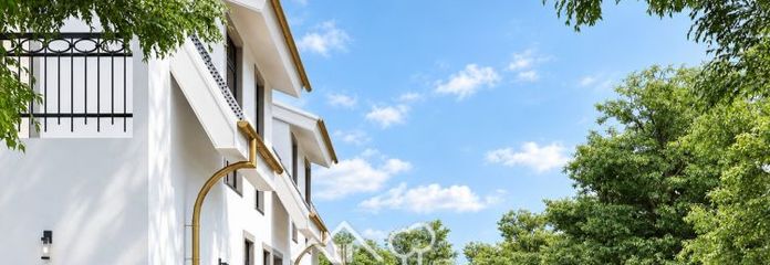 PROCÉDURE D’ADJUDICATION - DEUX BALCONS, BEAUCOUP DE LUMIÈRE, UN NOUVEAU CHEZ-SOI