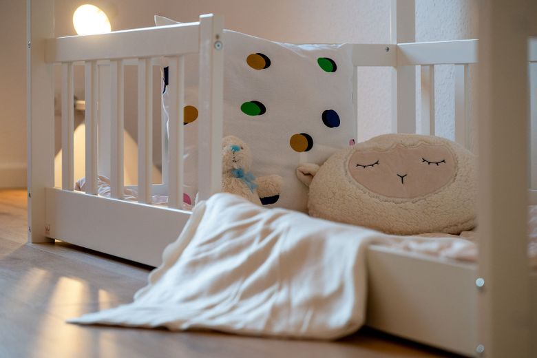 Leere, provisionsfreie und helle 3-Zi.-Whg. mit Balkon und Stellplatz – Kinder-/Arbeitszimmer
