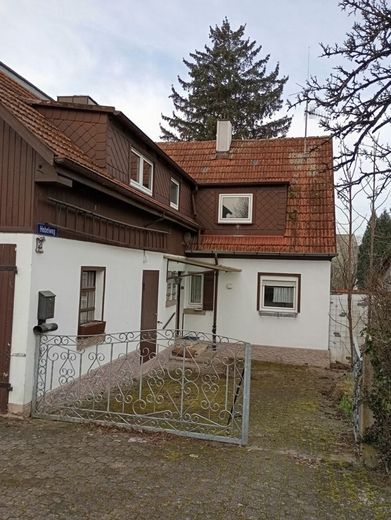 HEIMWERKER- oder Handwerker- HAUS mit Nebenhaus und großem Garten - Zentral in Bretten – Hausansicht