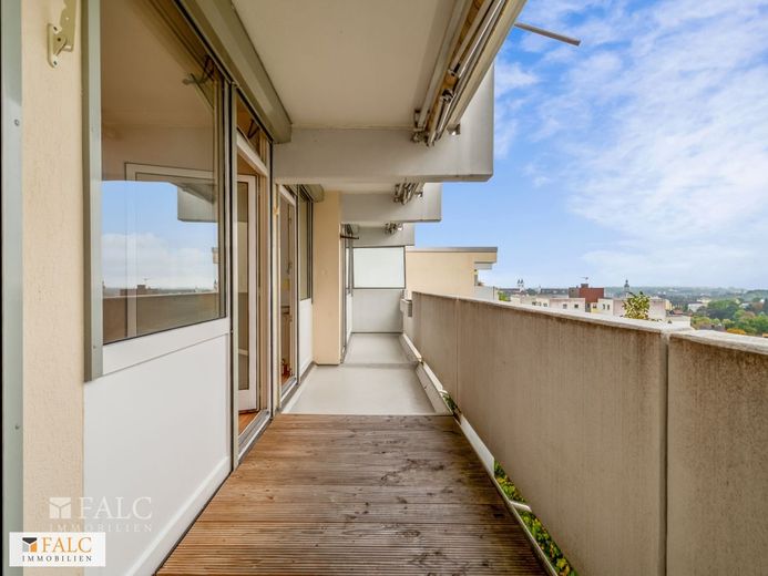 Attraktive 4-Zimmer-Wohnung mit großem Südwest-Balkon - ideal für Eigennutzer oder Kapitalanleger – Balkon