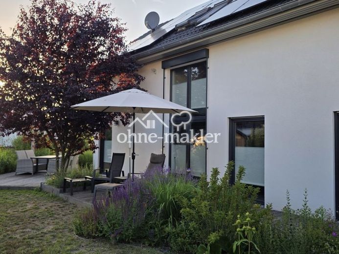 Provisionsfreies modernes Einfamilienhaus in Emmerstedt mit Wärmepumpe, PV und Glasfaser – Foto 1
