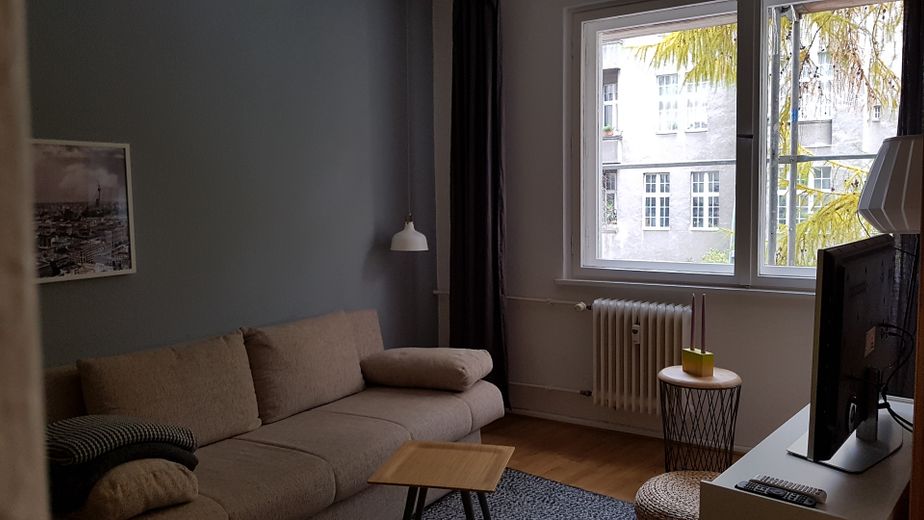 Anmietung auf Zeit ! Max. 1 Jahr! Wohnung für den Übergang: Möbliert, Befristet, Citylage :) – Foto 2