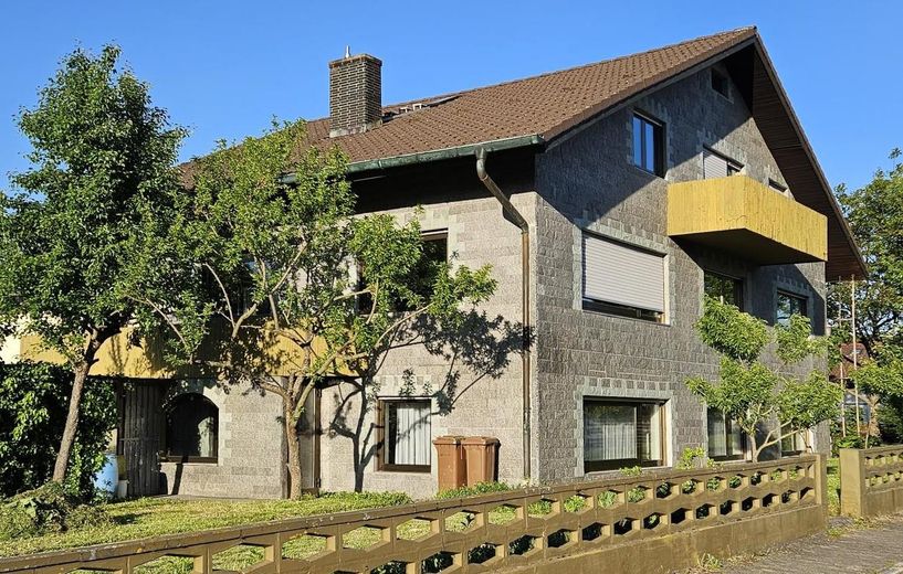 Ampia casa unifamiliare con 11 locali a Zuzenhausen (adatta a una o più comunità abitative!) – Südwestseite
