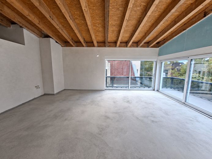 Exklusives Penthouse mit dem Aufzug von der Tiefgarage bis in die Wohnung – Penthouse Wohnung Zimmer 1.1