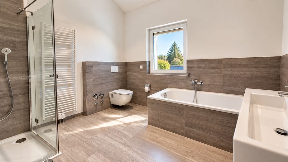 Barrierefreies Penthouse | 157 m², große Terrasse & exzellente Seesicht – PROVISIONSFREI – Bad