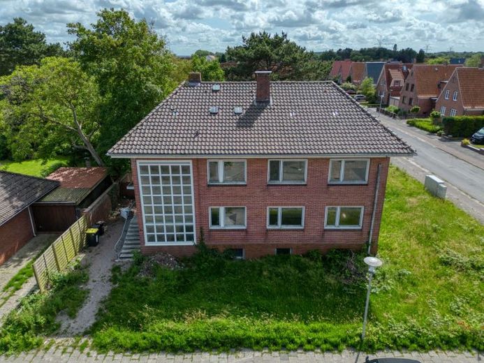 Nordseetraum in Döse – Zweifamilienhaus mit großem Grundstück und Doppelgarage – Foto 1