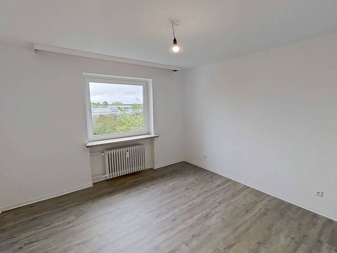 Schön geschnittene 2-Zimmer-Wohnung mit großem BALKON – Ansicht I: Schlafzimmer