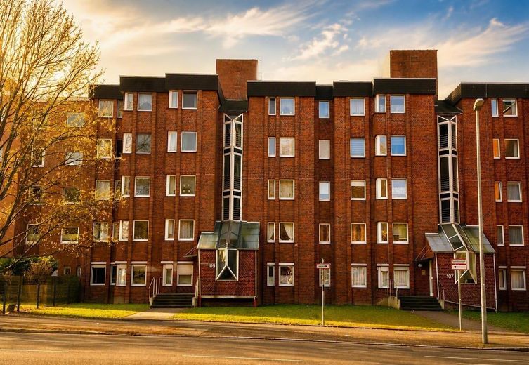 Düsseldorf Gerresheim 2-room apartment – top location directly by the forest – Hausansicht