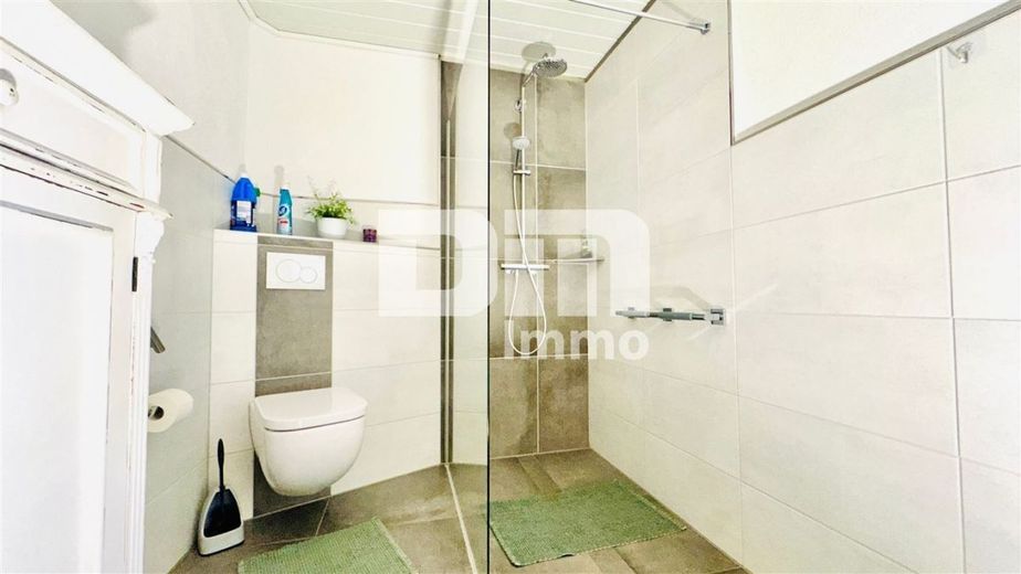Saniertes Fachwerkhaus mit Scheune in gesuchter Lage – Gebäude 1 EG Badezimmer / Dusche ebenerdig
