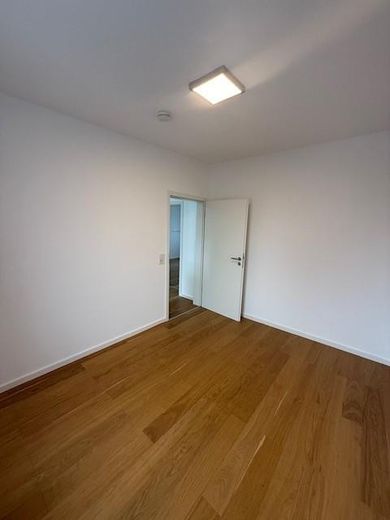 Luxus DG-Wohnung im Zentrum von Nienburg mit großem Balkon – Foto 1