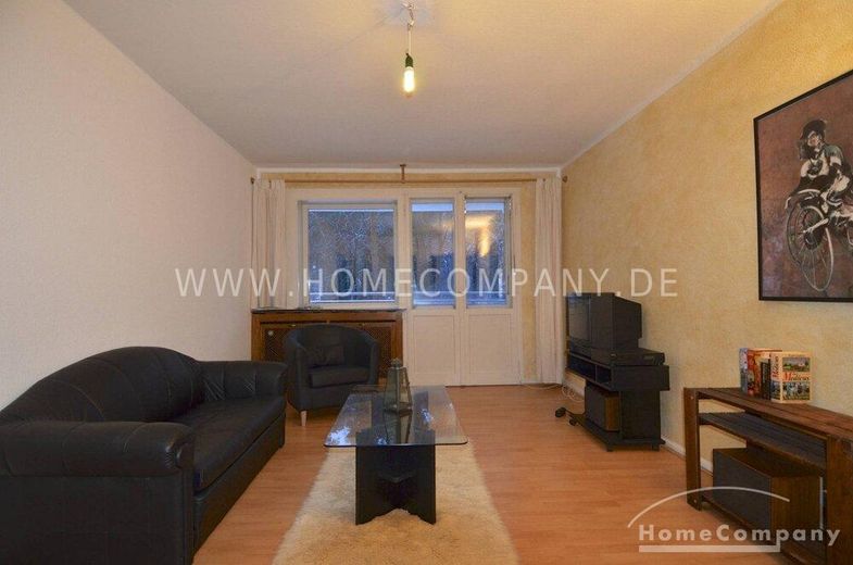 Berlin Zehlendorf’da aydınlık, sakin 2 odalı eşyalı daire – ad0944aca06131638214e9f721db712e7d778502.jpg