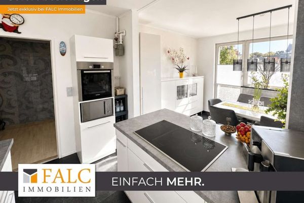 Versatile residential and commercial building with restaurant facilities and two spacious apartments