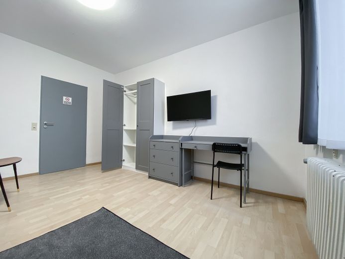 Modernes Einzelzimmer in Bischofsheim 65474 – Foto 3