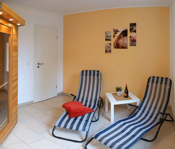 Ruheraum mit Sauna